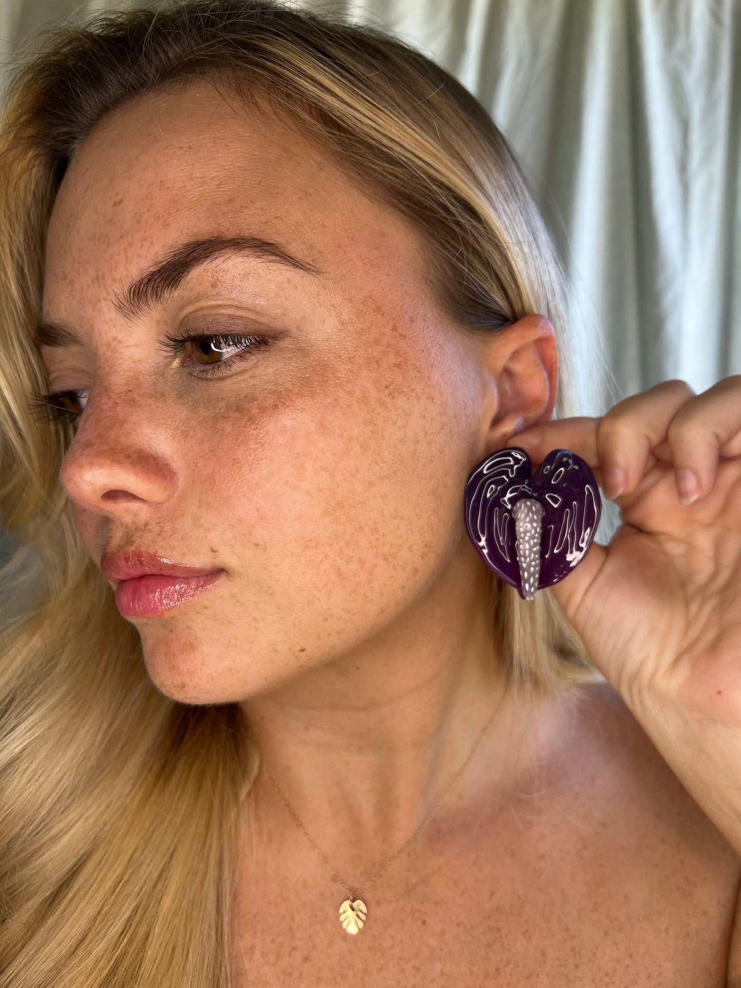 Vixen Anthurium Stud