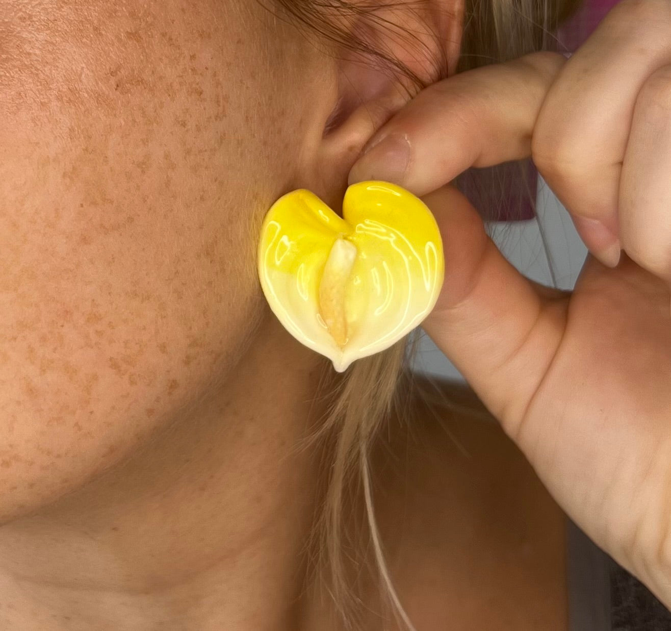 Small Anthurium Yellow Stud
