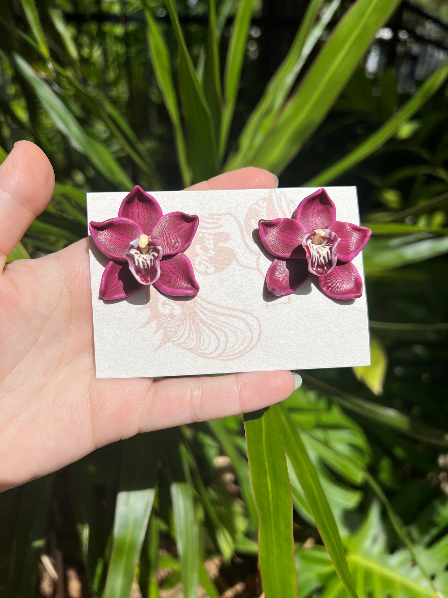 Bordeaux Orchid Stud