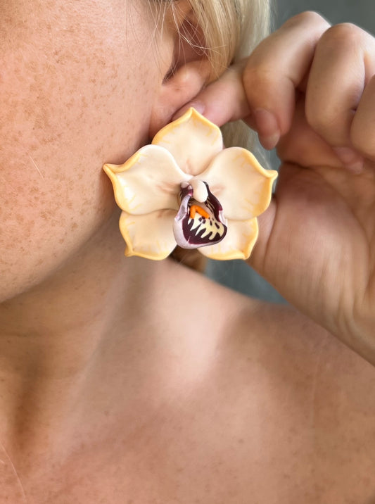 Romance Orchid Stud