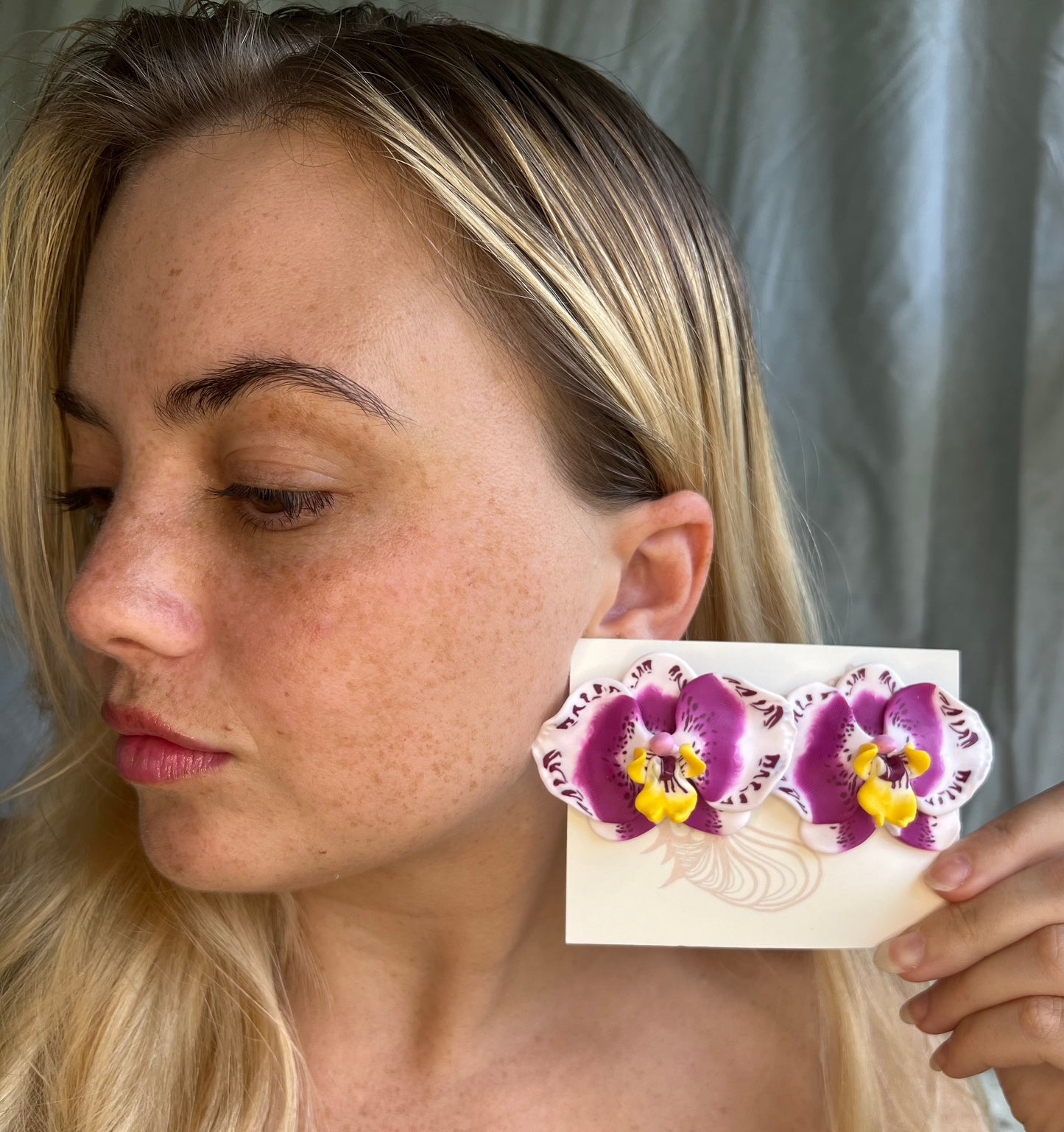 Purple & White Variant Orchid Stud