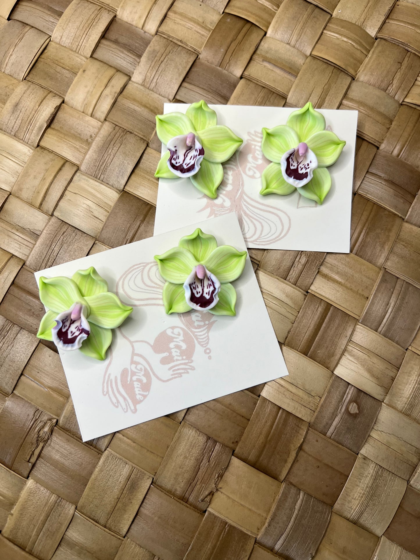 Green Cymbidium Orchid Stud